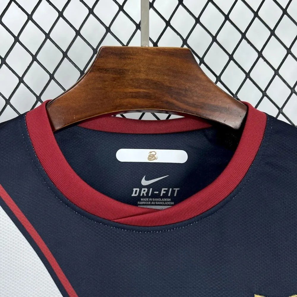 2010 USA Away Retro Football Shirt (Retro) - Image 4