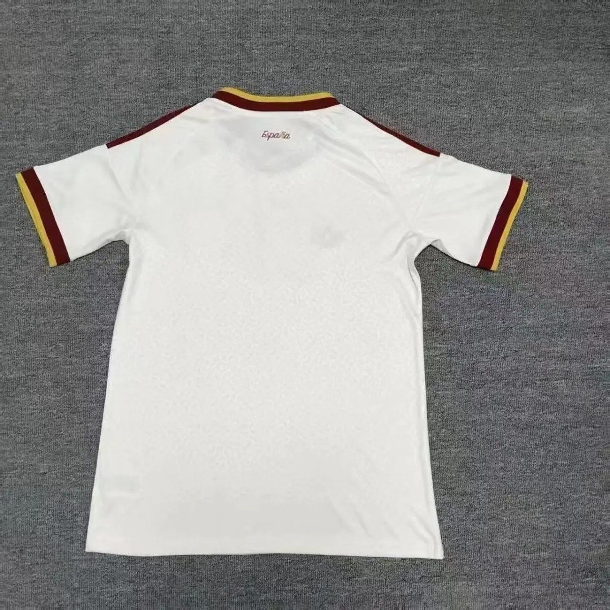 2026 Spain Home Football Shirt (Fan Edition) – Image 2
