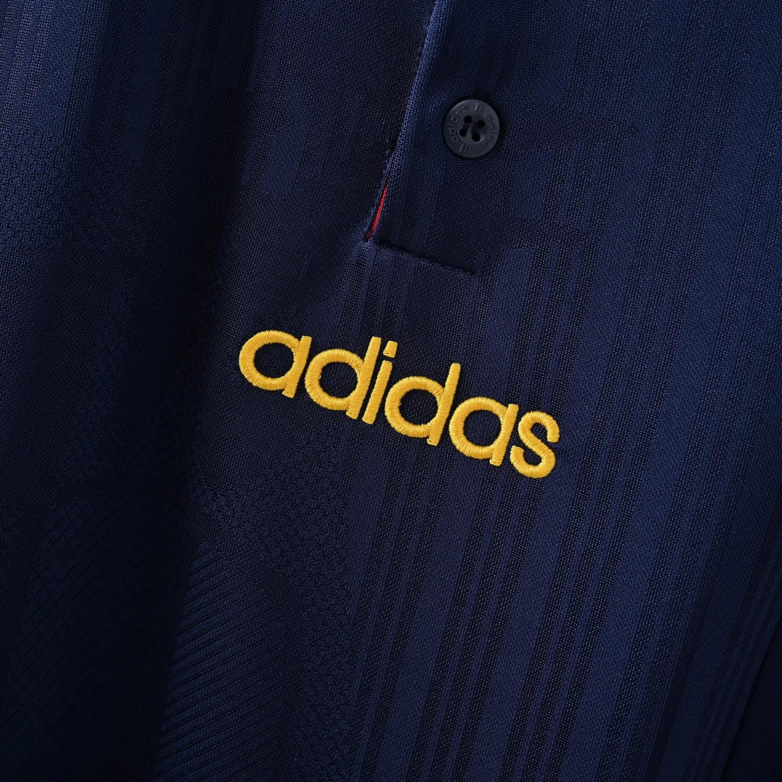 1996 Spain Away Retro Football Shirt - Image 4