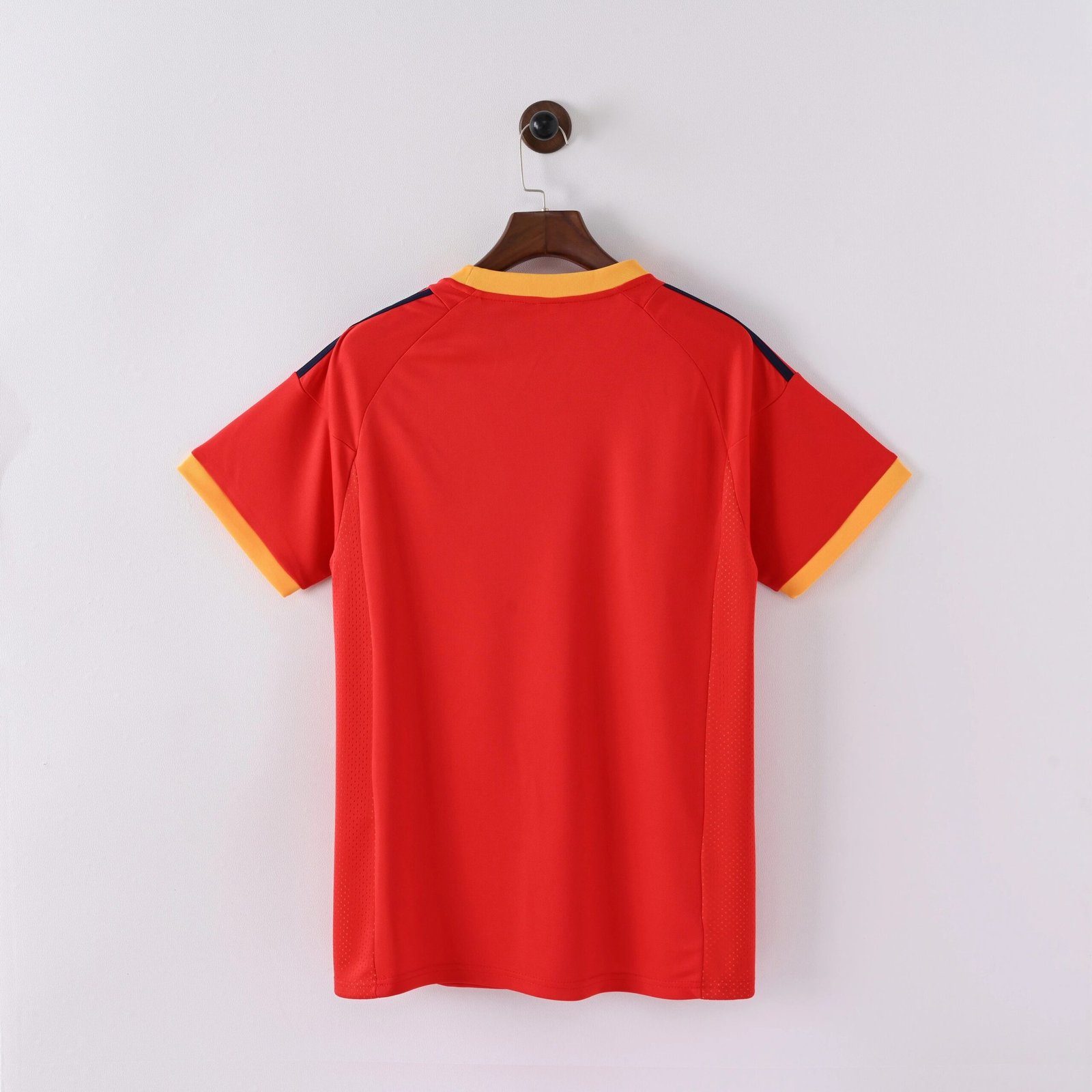 2002 Spain Home Retro Football Shirt - Image 2