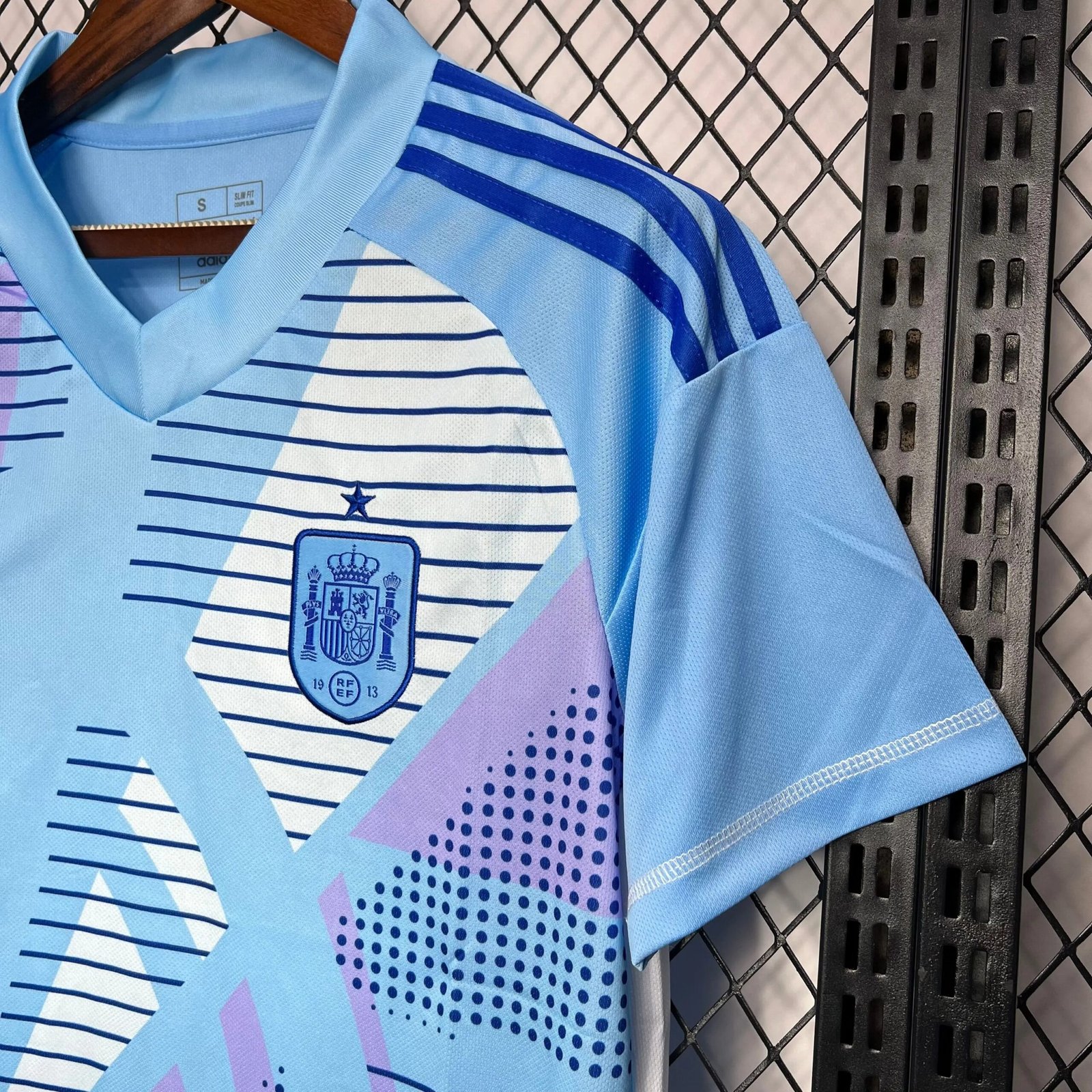 2024_2025 Spain European Cup Goalkeeper Football Shirt (Fan Edition) - Image 3