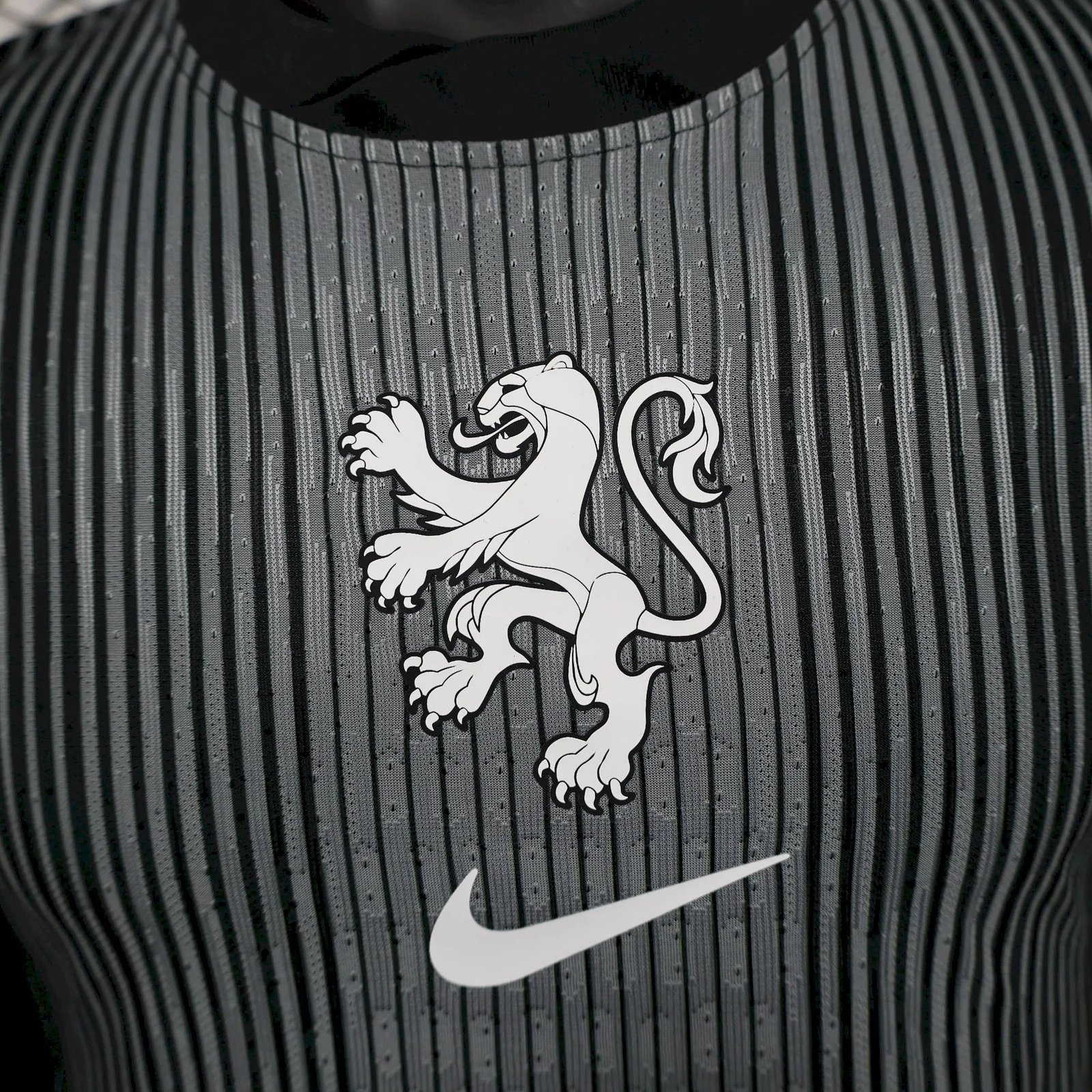 2024_2025 Netherlands goalkeeper Football Shirt (Player Edition) - Image 6