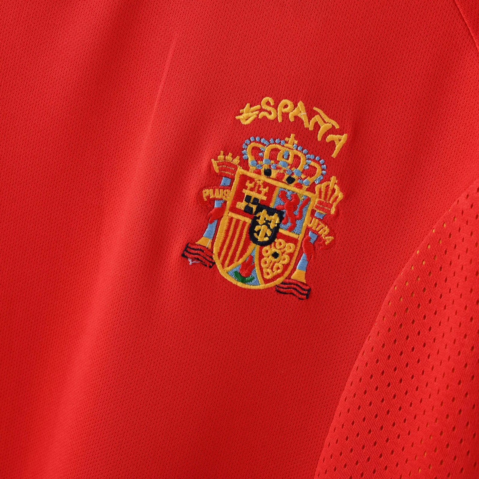 2002 Spain Home Retro Football Shirt - Image 6