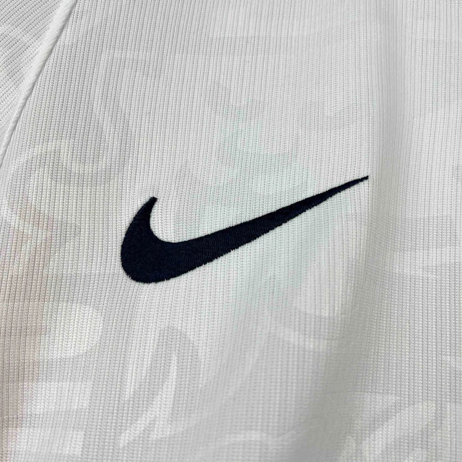 2026 England Home Football Shirt (Fans Edition) - Image 4