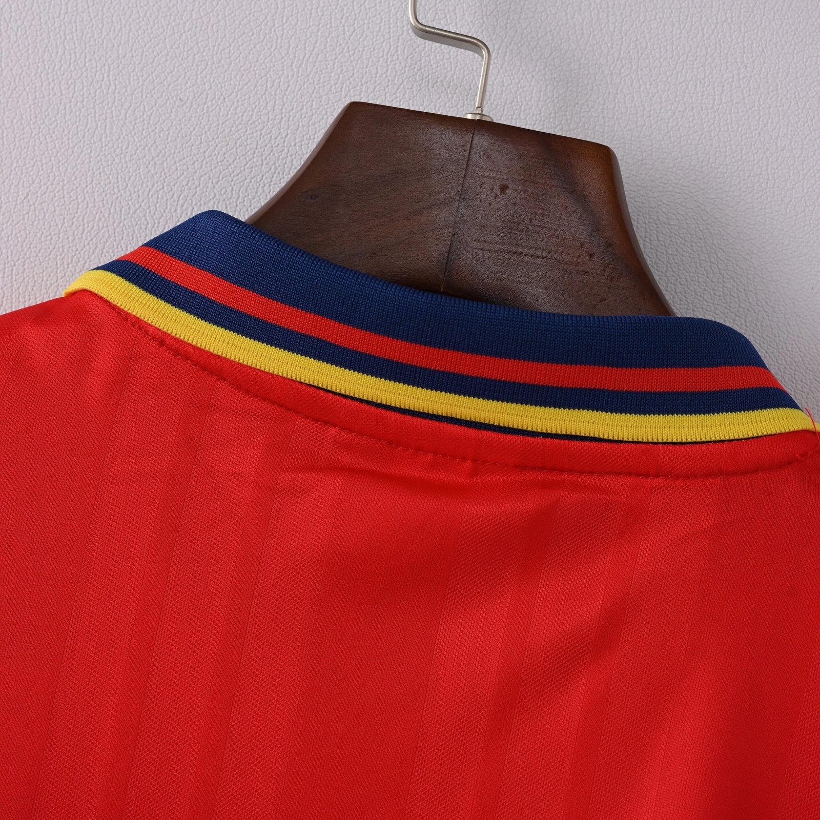 1994 Spain Home Retro Football Shirt - Image 4