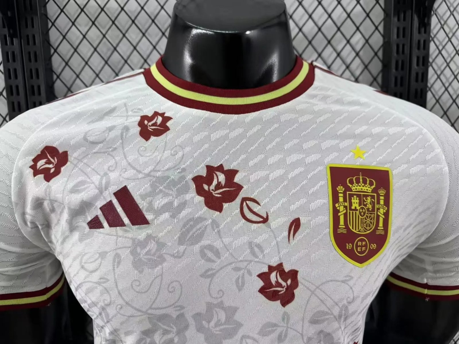 2024_2025 Spain Special Edition Football Shirt (Player Edition) - Image 4