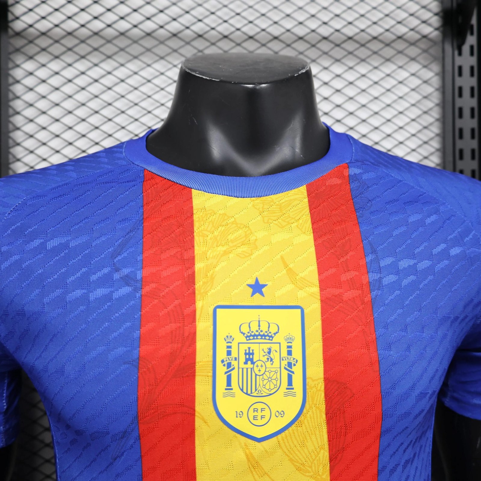 2024_2025 Spain Pre-match Training Football Shirt (Player Edition) – Image 5