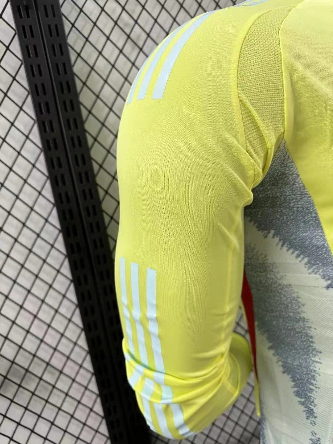2024_2025 Spain Away Long Sleeved Football Shirt (Player Edition) - Image 5
