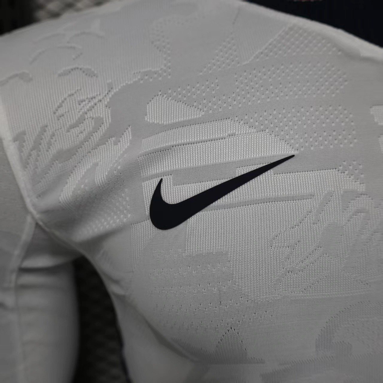 2026 England Home long sleeves Football Jersey (Players) - Image 6