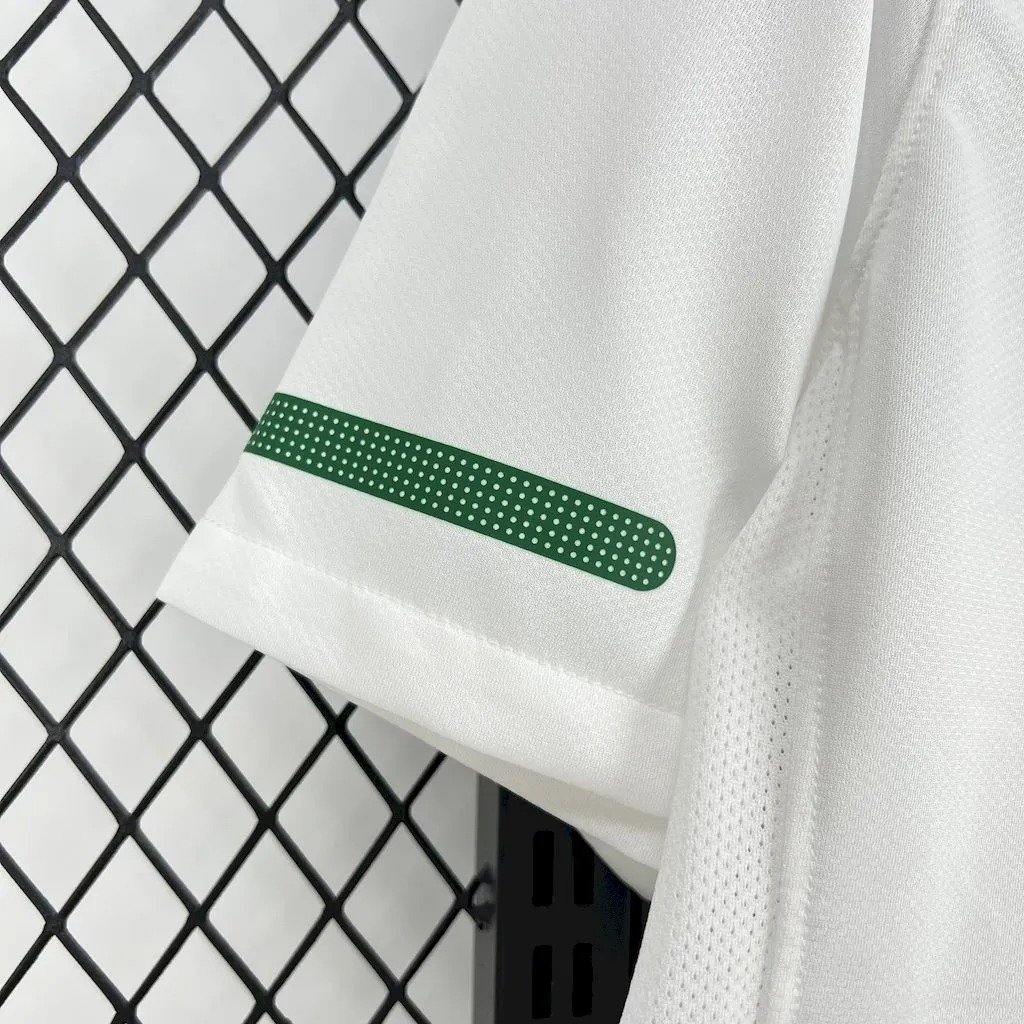 2006 Portugal Away Retro Football Shirt - Image 4