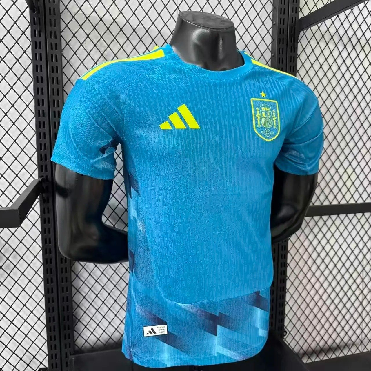 2026 Spain Goalkeeper Football Shirt (Player Edition) - Image 2