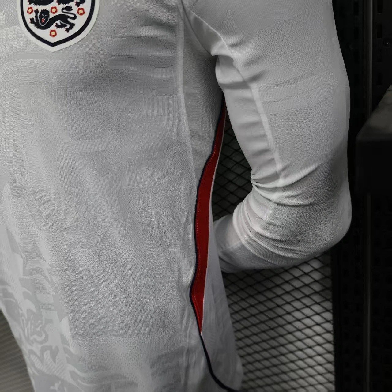 2026 England Home long sleeves Football Jersey (Players) - Image 4
