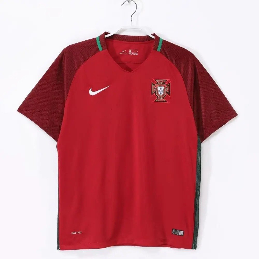 2016 Portugal Home Football Shirt (Retro Edition)